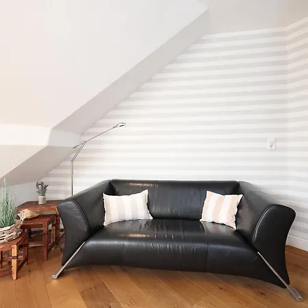 Strandstrasse 2 Treibgut *